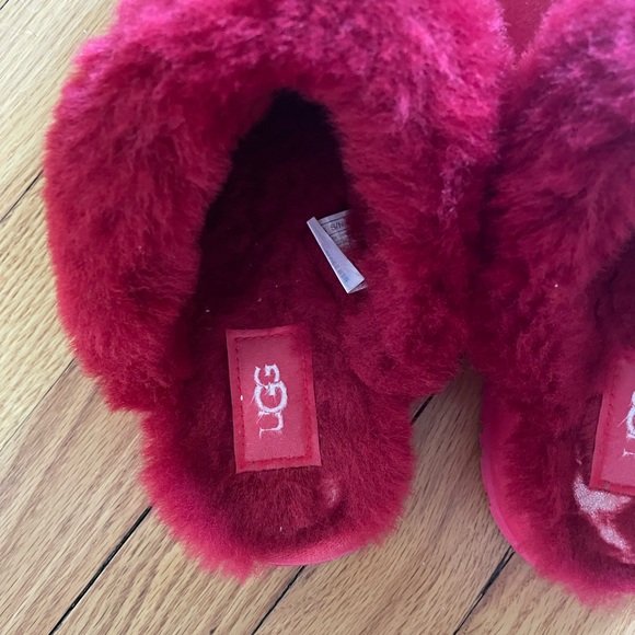 Red UGG Disquette slippers in size 9! Bought last year. - Picture 3 of 9